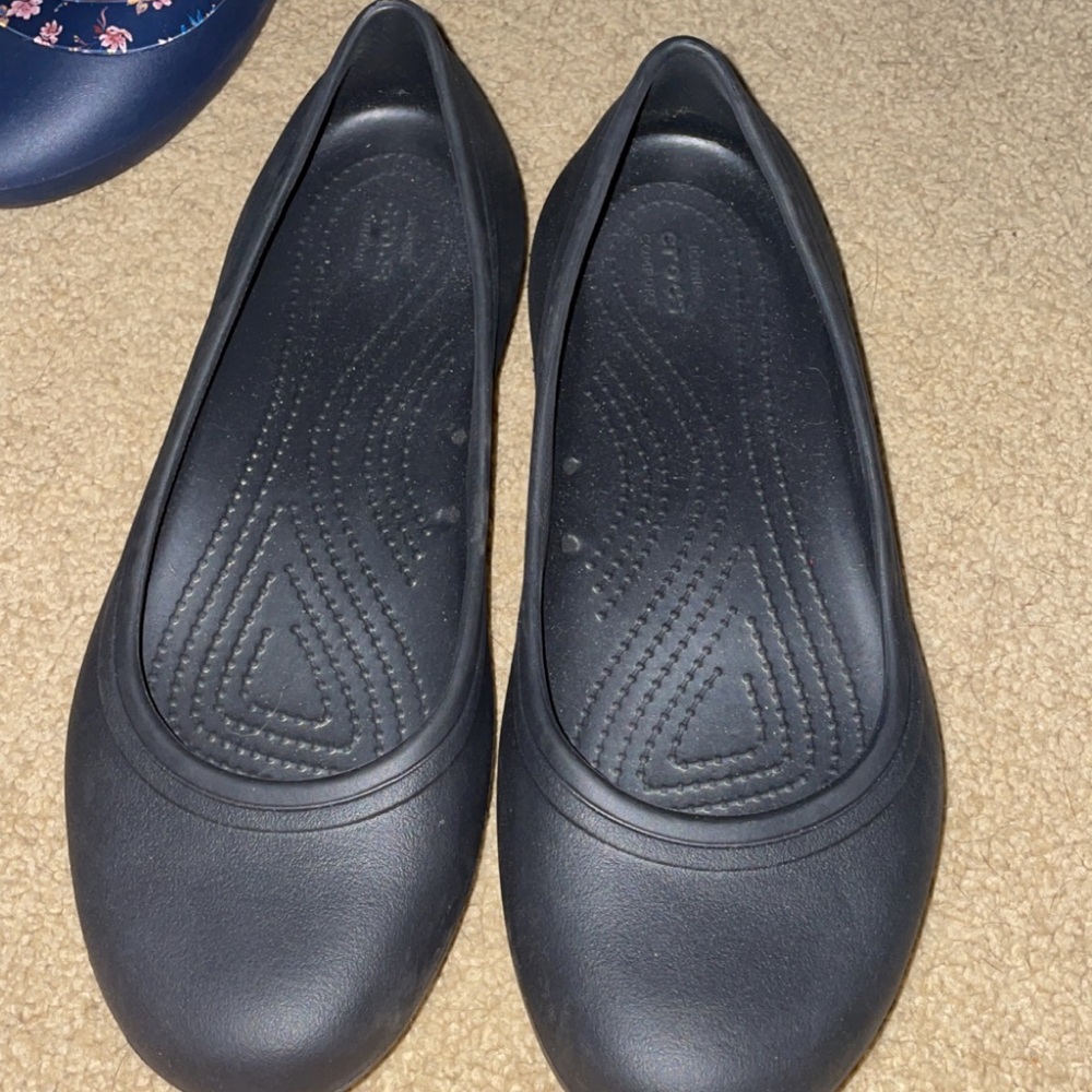 Black crocs flats size 9